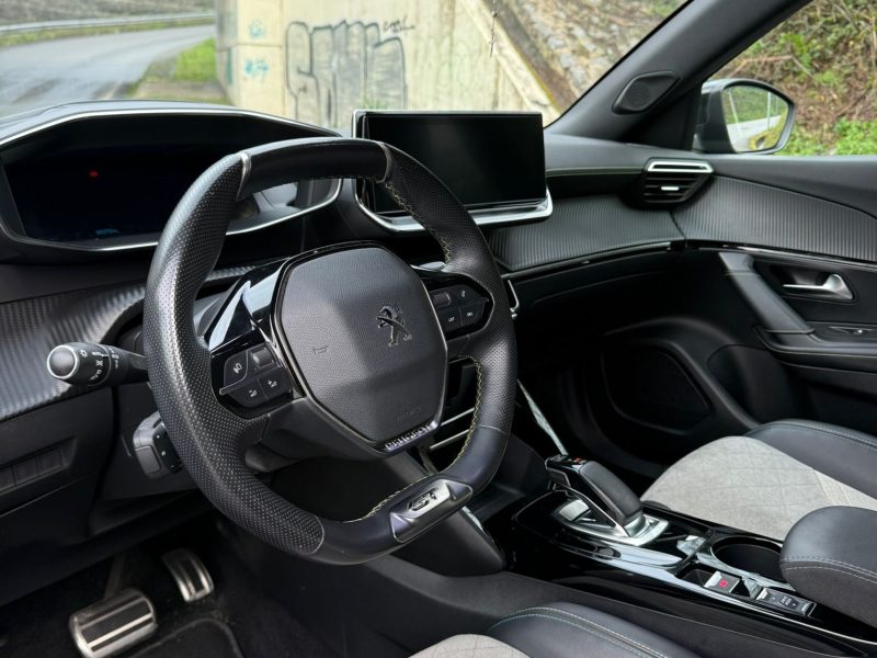 Peugeot e-2008